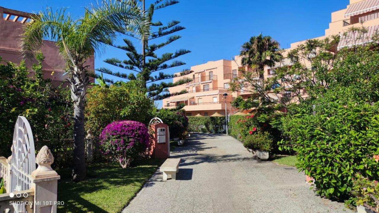 Salobrena - Primera Linea De Playa Junto Al Paseo Maritimo Exterior photo